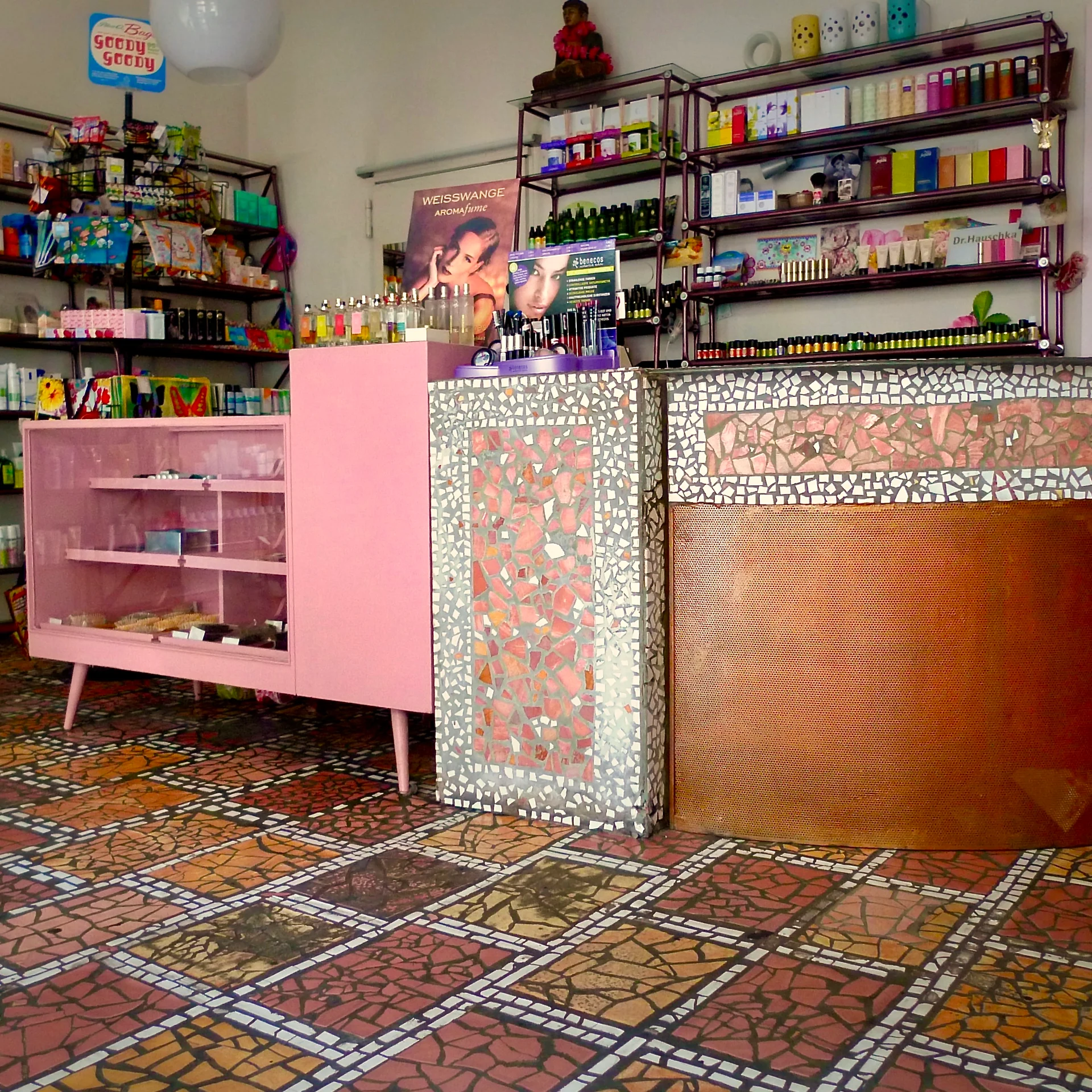 Rote Lippen, strahlende Haut 💋